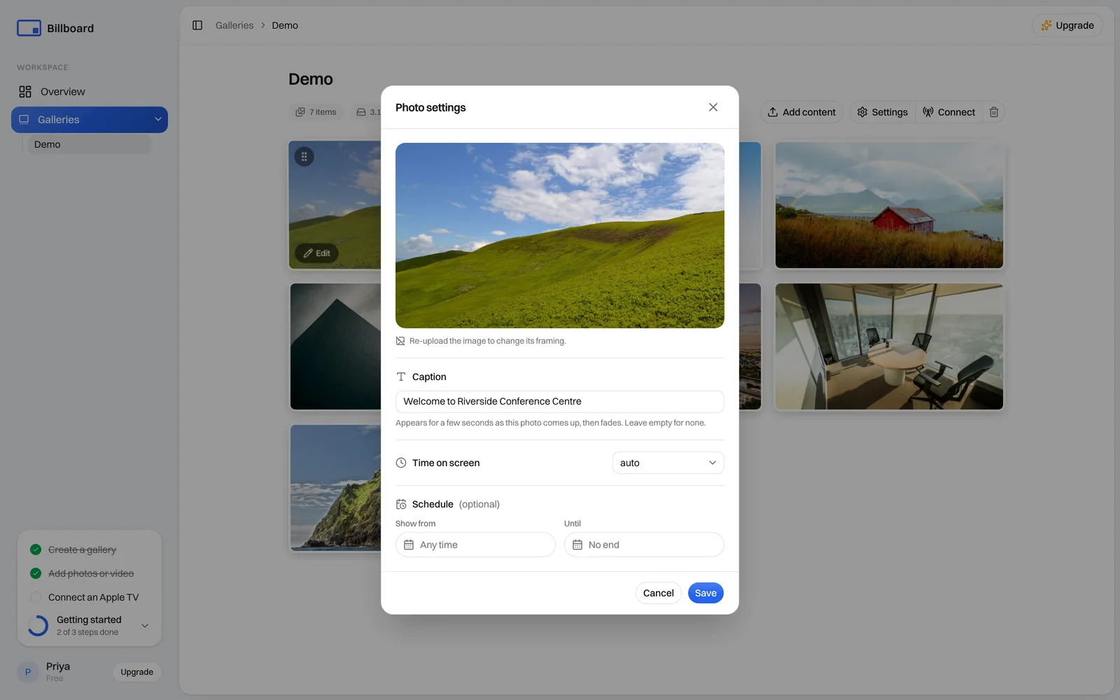 The Photo settings panel, with the crop preview, time on screen and schedule
